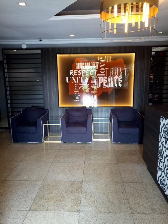 Hotel The Ambassador Abuja Exterior foto